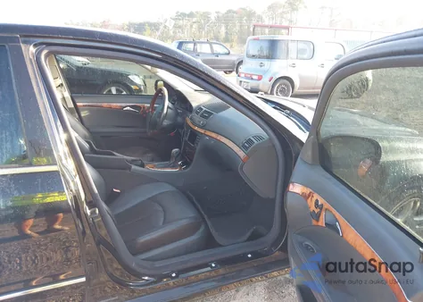 2004 Mercedes-Benz E 320 z USA, uszkodzony, nr VIN WDBUF65JX4A480633